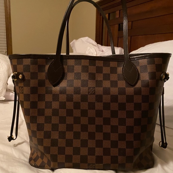 Louis Vuitton Handbags - Louis Vuitton Damier Ebene Neverfull Tote